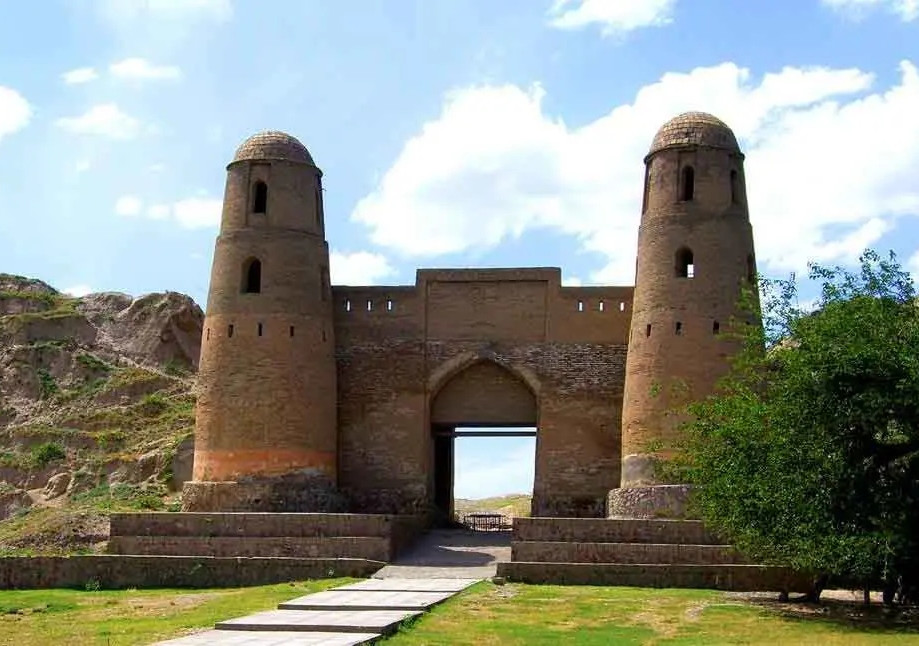 Hissar Fortress Tour