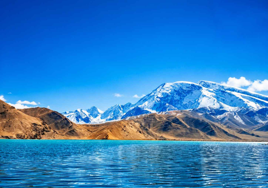 دریاچه قره‌کول — دریاچه‌ای مرتفع با زیبایی خیره‌کننده
