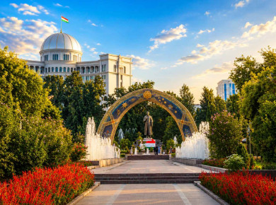 Парк Рудаки — красивое место для прогулок